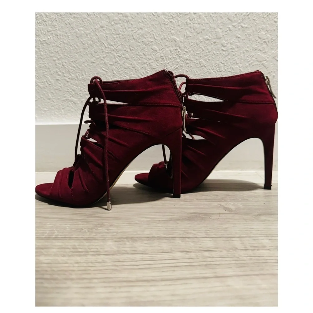 Red Heels - Picture 4 of 5